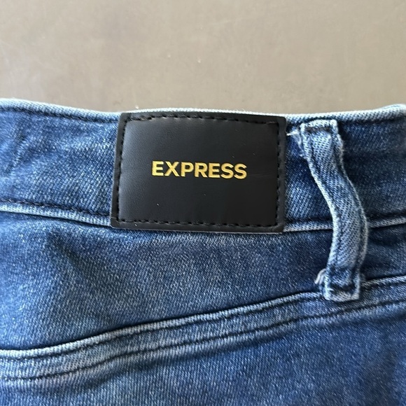 Express Curvy Skinny Mid Rise Capris size 6 Short - Picture 6 of 6